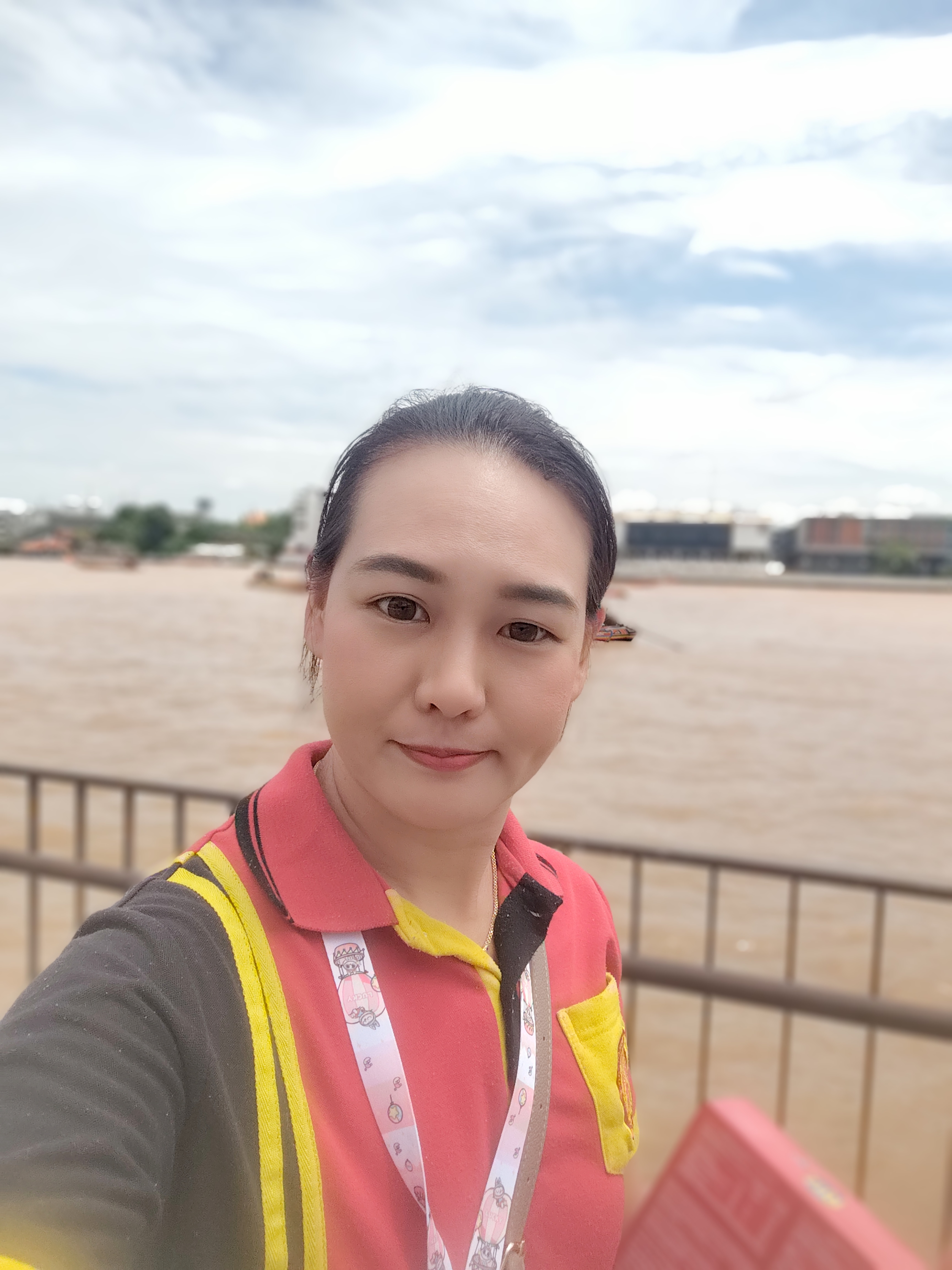 นางสุพิชฌาย์ วงศ์สวัสดิ์