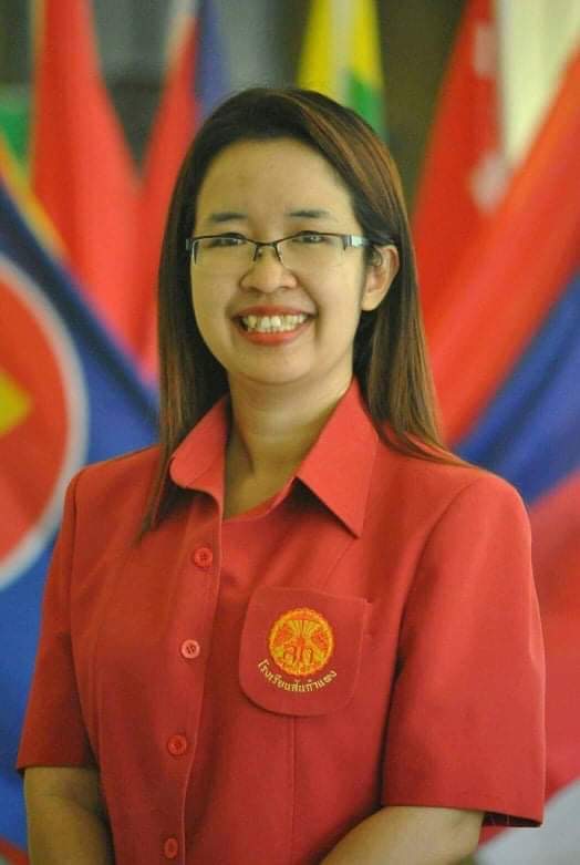 นางสุภาภรณ์ เเพเพชร